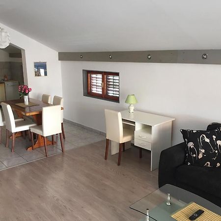 Apartments Pavic Betina  Exterior foto